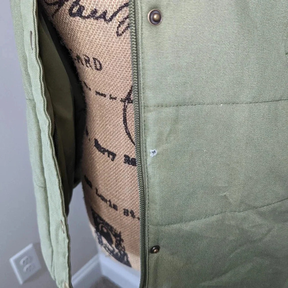 True craft snap button vest - Picture 3 of 3